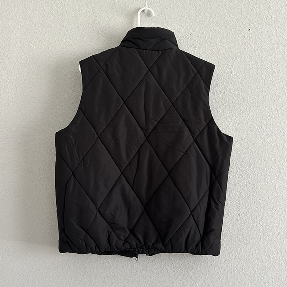 Pink Lily MOUNTAINSIDE MOMENT BLACK QUILTED PUFFER VEST - Picture 9 of 10